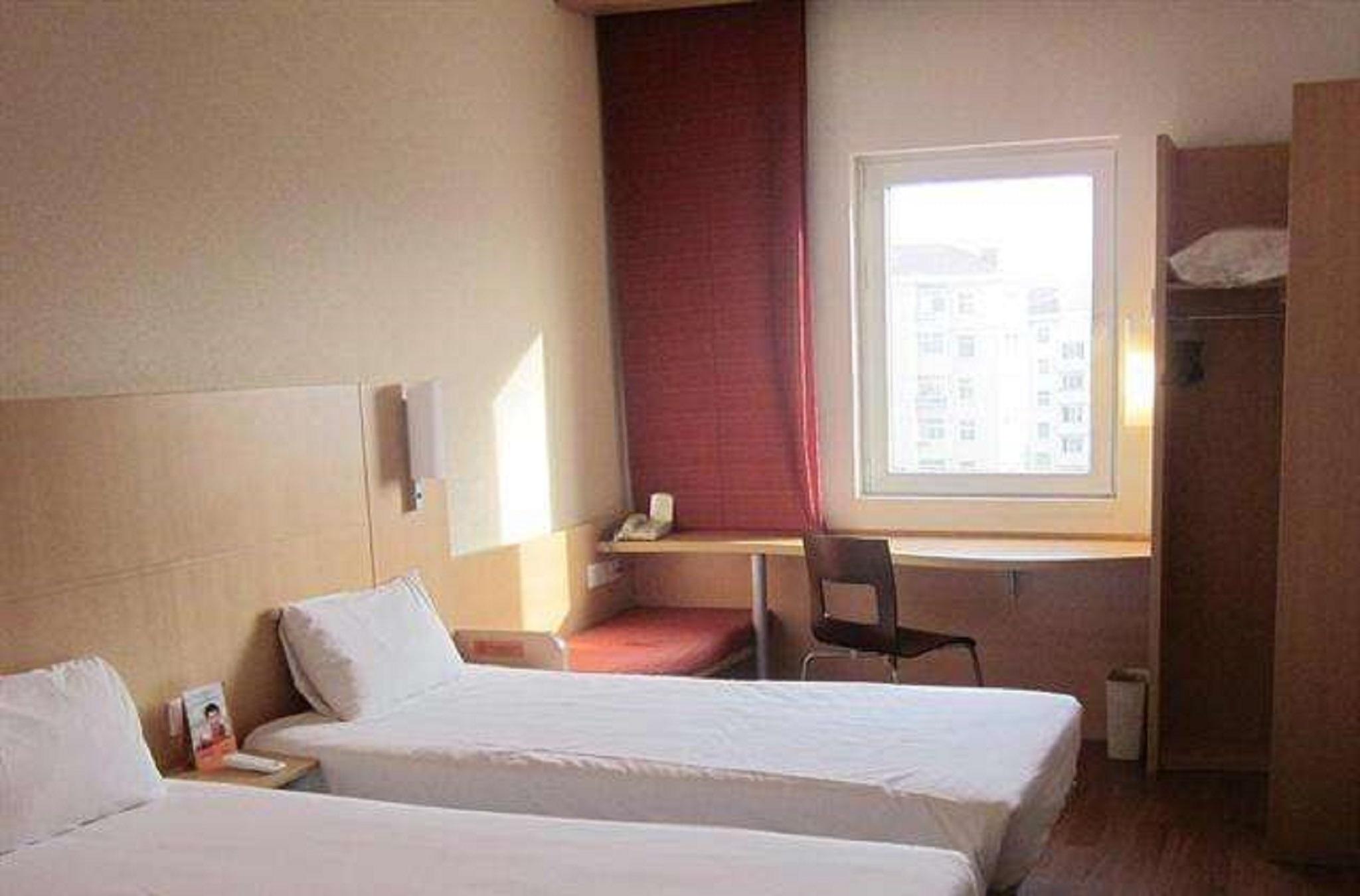 Ibis Qingdao Ningxia Road Hotel Exterior foto