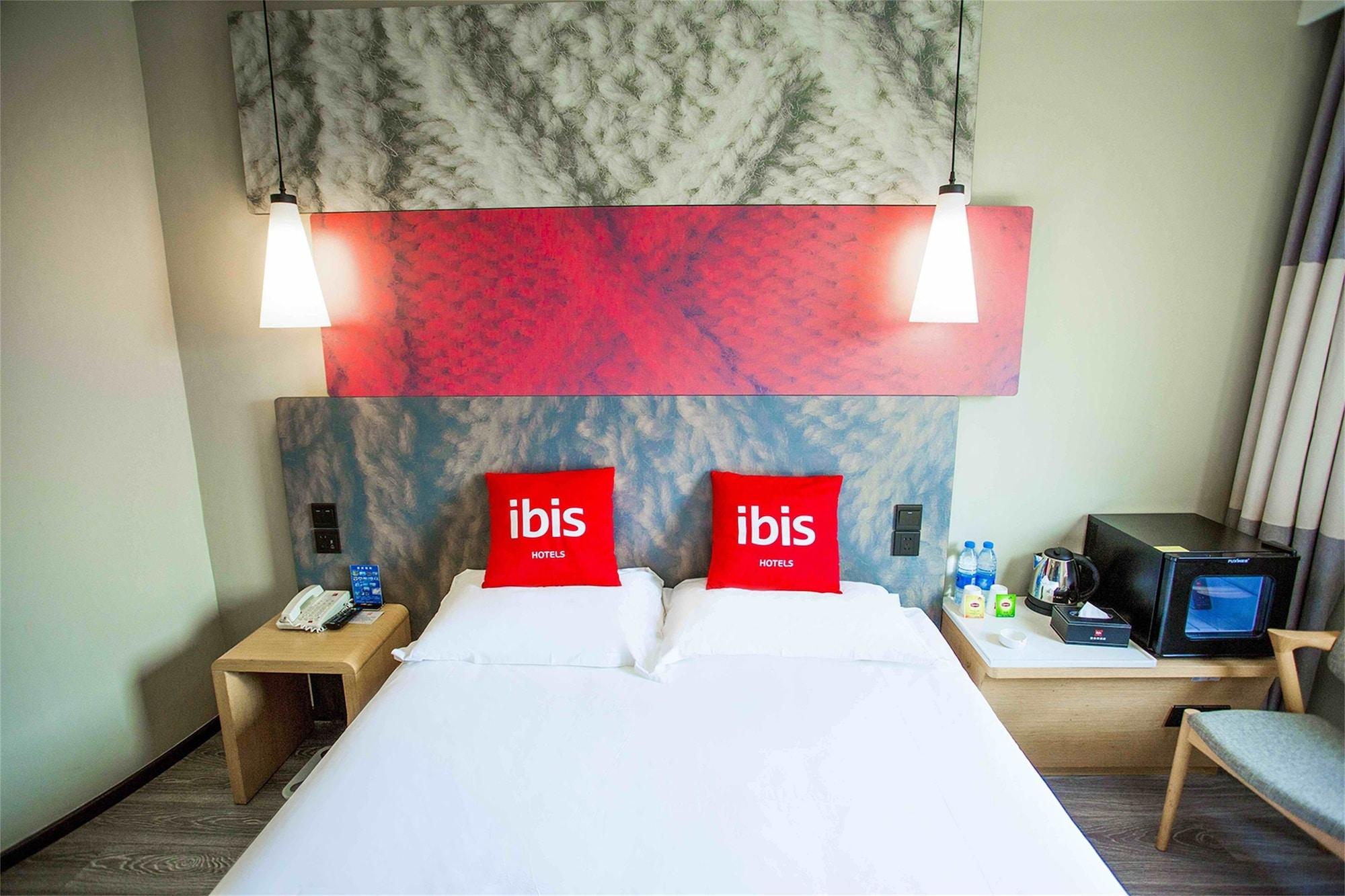 Ibis Qingdao Ningxia Road Hotel Exterior foto