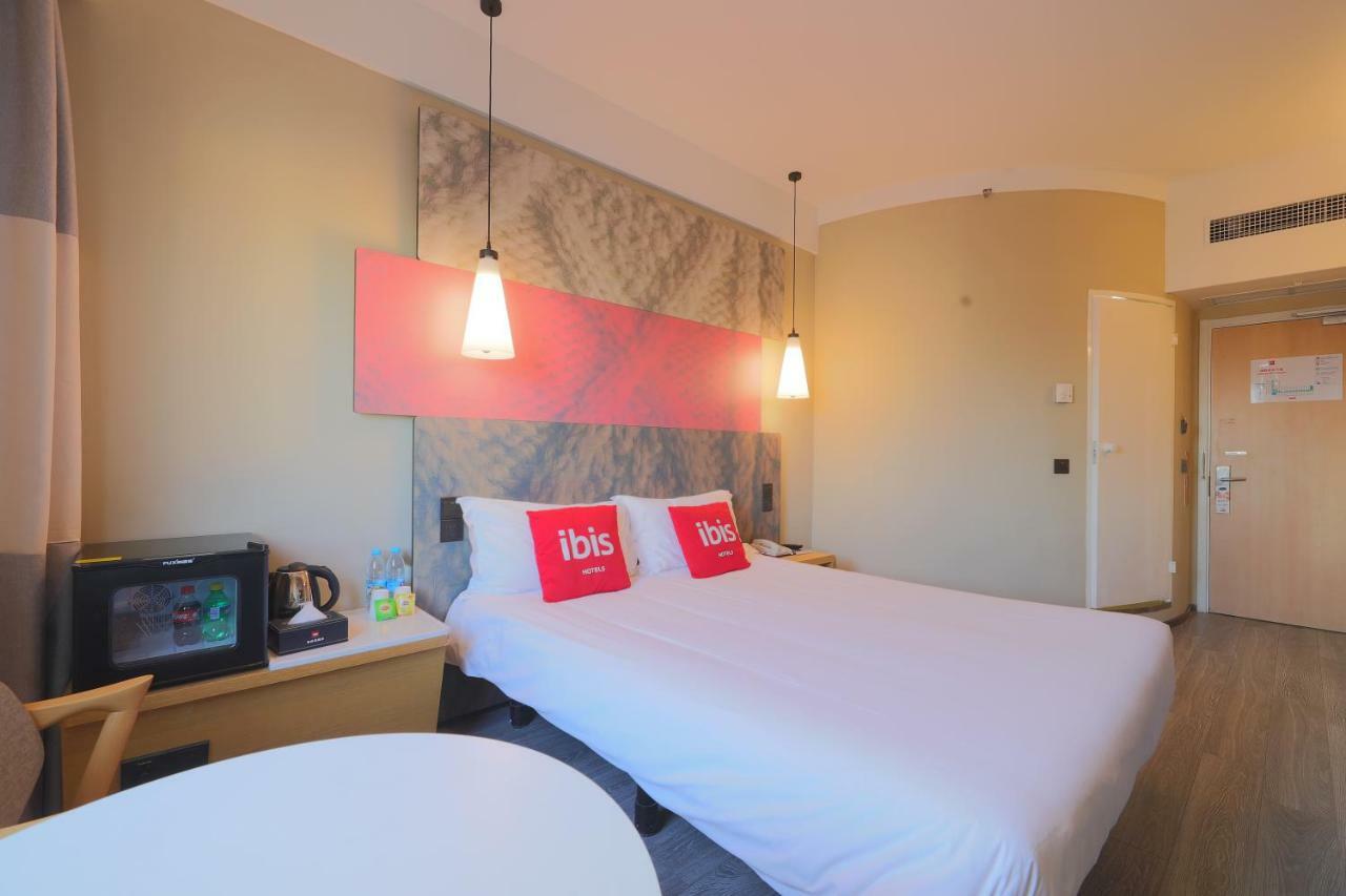 Ibis Qingdao Ningxia Road Hotel Exterior foto