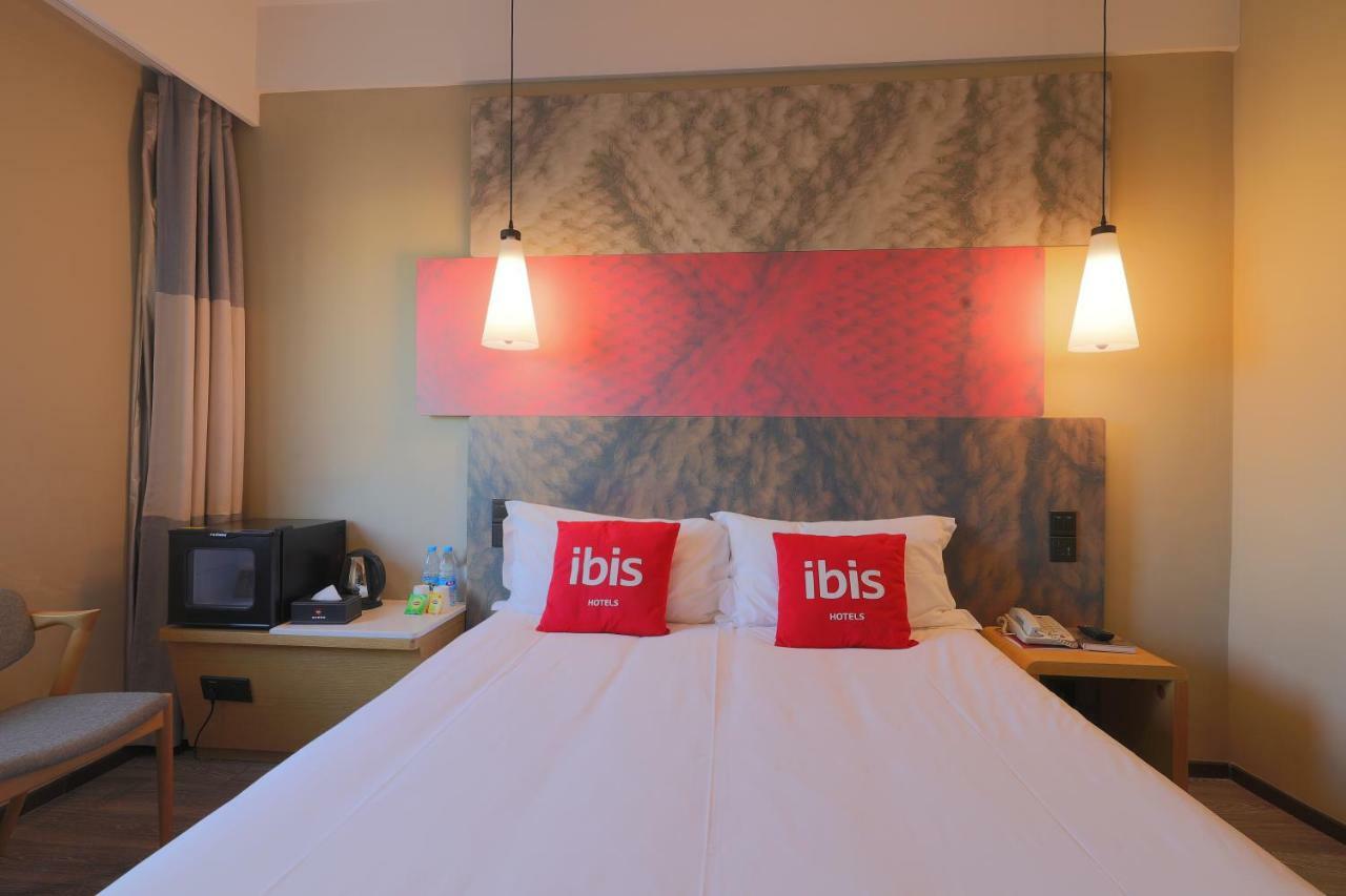 Ibis Qingdao Ningxia Road Hotel Exterior foto