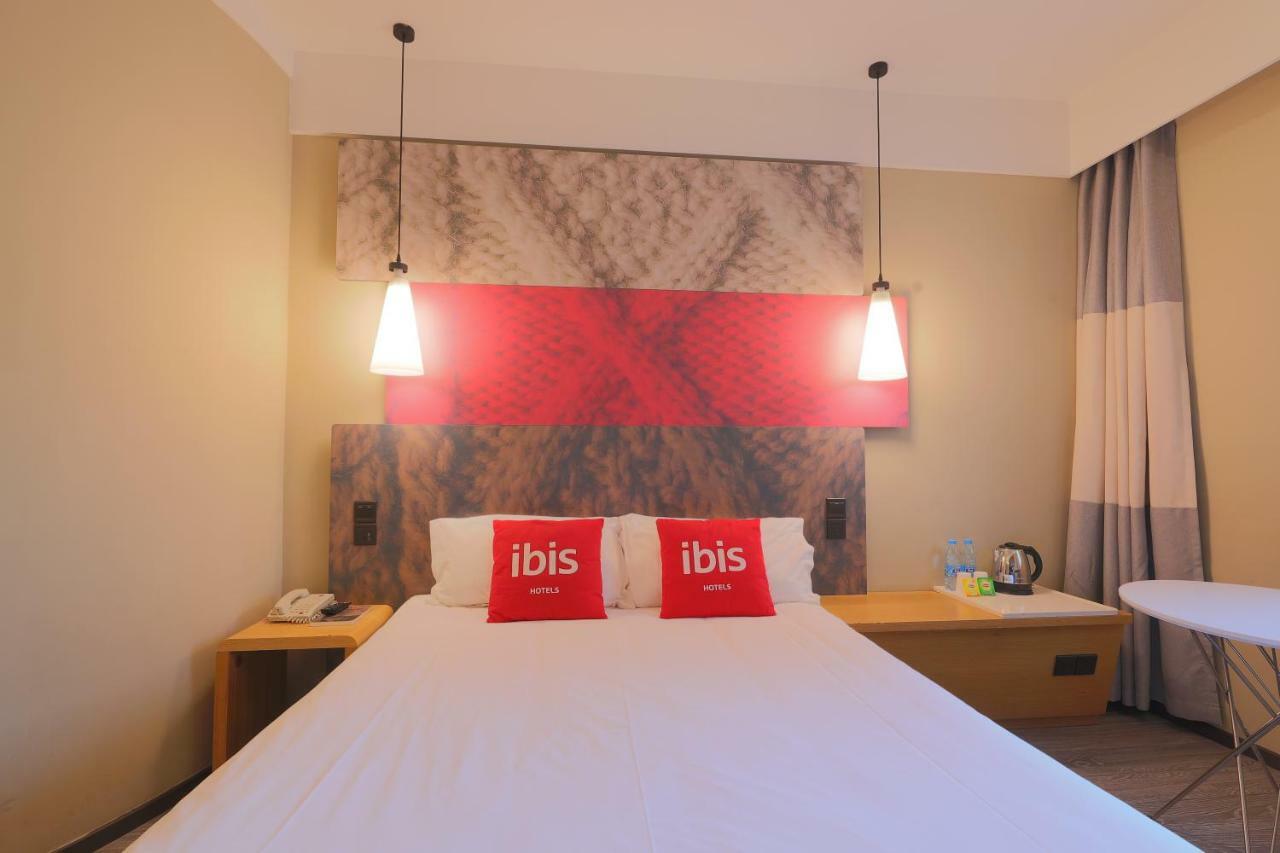 Ibis Qingdao Ningxia Road Hotel Exterior foto